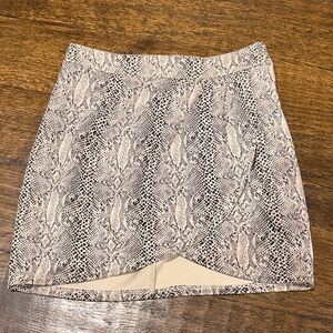 Altar'd State XS Beige Snake Print Mini Skirt